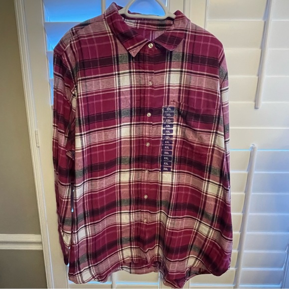 GAP Women's Pink and White Plaid Button-Down Shirt - Picture 4 of 9